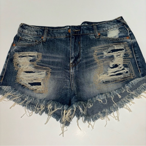 2/$30 Mossimo Denim High Rise Short Short Size 12/31 - Picture 1 of 3